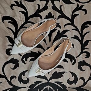 Nine West Pointed Toe Flats - Size 11